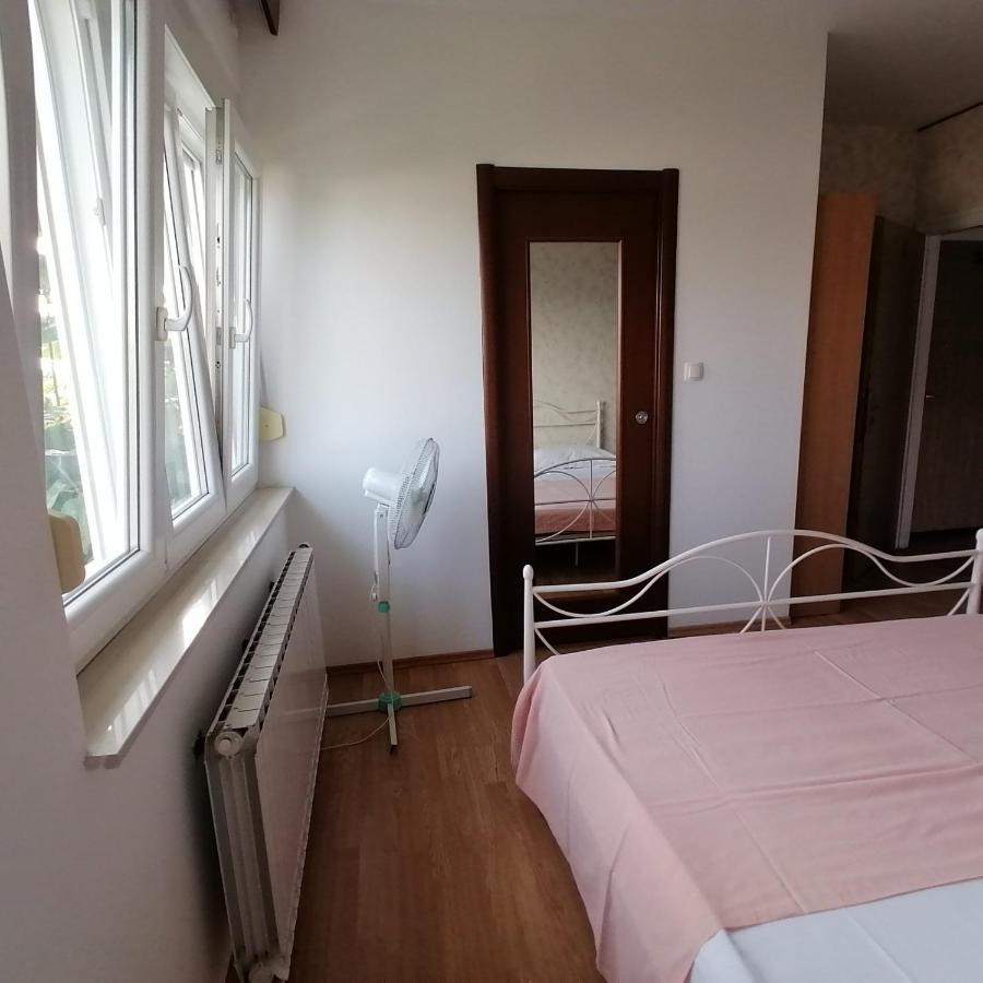 Отель House Spiljar Цриквеница Экстерьер фото